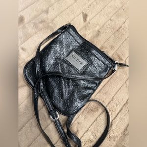 Guess G Logo Small black leather crossbody bag adjustable strap silver clean